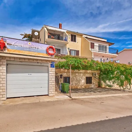 Julia Апартаменты